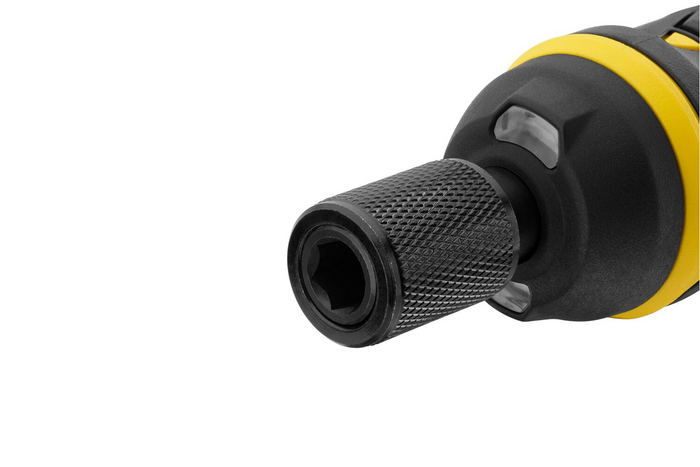 Акумуляторний шурупокрут STANLEY 4V із зарядним пристроєм та бітами