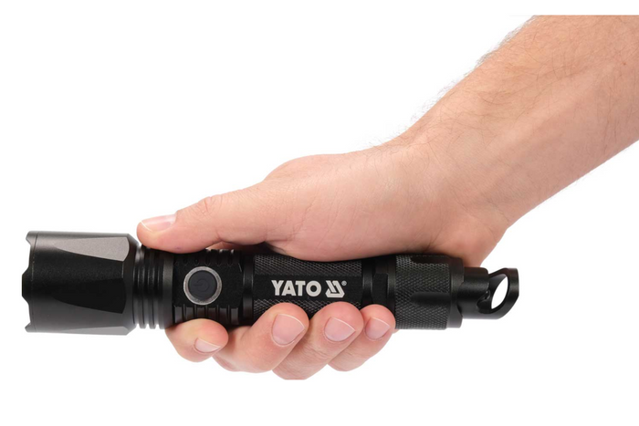 Багатофункціональний світлодіодний ліхтарик YATO YT-08559 900 лм, портативний акумулятор, відкривачка для пляшок, аварійний молоток
